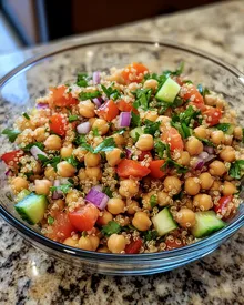 Insalata di Quinoa e Ceci Salutare