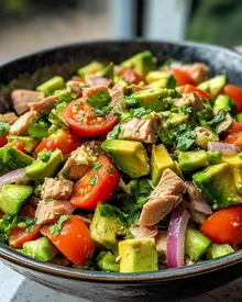 Insalata di Tonno e Avocado Rinfrescante